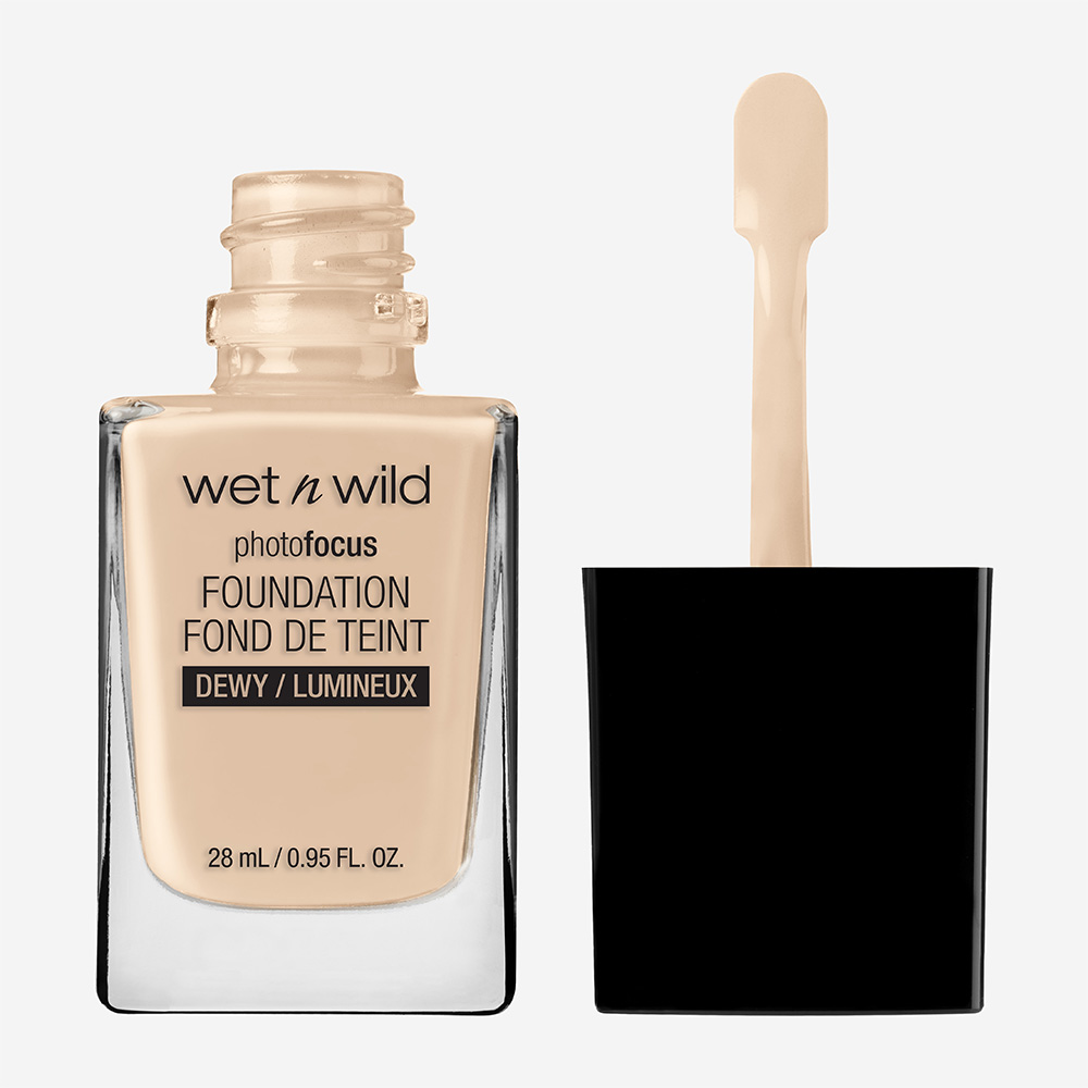 Wet N Wild Photo Focus Dewy Foundation Soft Ivory