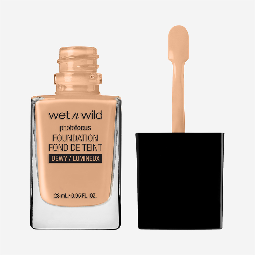 Wet N Wild Photo Focus Dewy Foundation Classic Beige